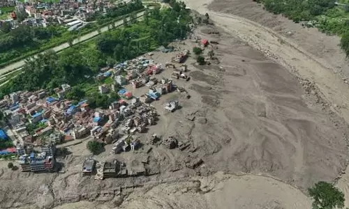 नेपाल आपदा: बाढ़ से 95 मौतें, कई जवान और पर्यटक लापता