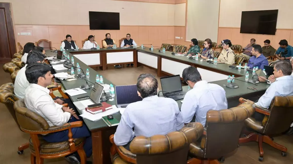 तेलंगाना विवाद: बेटी के बयान के बीच मंत्री पति की डिप्टी CM से बैठक