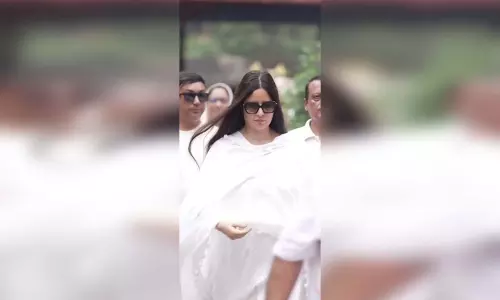 मां बनने के बाद पहली बार पब्लिक में दिखीं कैटरीना कैफ, बढ़े वजन को देखकर ट्रोलर्स ने उड़ाया मजाक