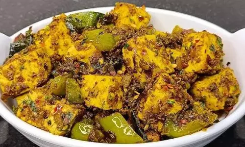 मसाला पनीर पेपर फ्राई: काली मिर्च के आटे से बढ़ाएं स्वाद का जादू मसाला पनीर पेपर फ्राई: काली मिर्च के आटे से बढ़ाएं स्वाद का जादू