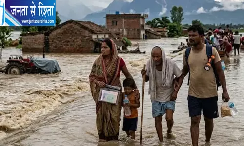 बिहार की नदियों पर मंडराया बाढ़ का खतरा बिहार की नदियों पर मंडराया बाढ़ का खतरा