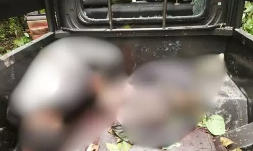 Manipur: आईटी रोड पर हमले में 4 नागा नागरिकों की जान गई, 1 घायल Manipur: आईटी रोड पर हमले में 4 नागा नागरिकों की जान गई, 1 घायल