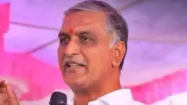 सरकारी कर्मचारियों के प्रदर्शन में पहुंचे BRS नेता हरीश राव हिरासत में सरकारी कर्मचारियों के प्रदर्शन में पहुंचे BRS नेता हरीश राव हिरासत में