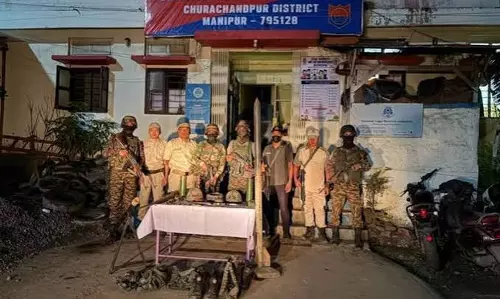 मणिपुर में उग्रवाद पर कसता शिकंजा: विस्फोटक बरामद, RPF/PLA के दो सदस्य दबोचे गए मणिपुर में उग्रवाद पर कसता शिकंजा: विस्फोटक बरामद, RPF/PLA के दो सदस्य दबोचे गए