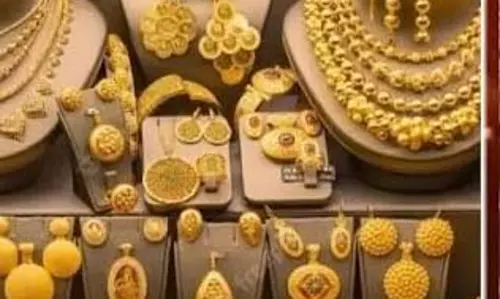 सोना सस्ता होने की उम्मीद खरीदारों को मिल रहा बड़ा फायदा