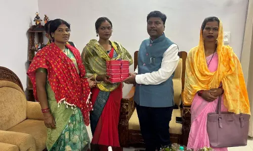बस्तर की महिलाओं ने तैयार की बिना शक्कर वाली ऑर्गेनिक काजू-कतली बस्तर की महिलाओं ने तैयार की बिना शक्कर वाली ऑर्गेनिक काजू-कतली