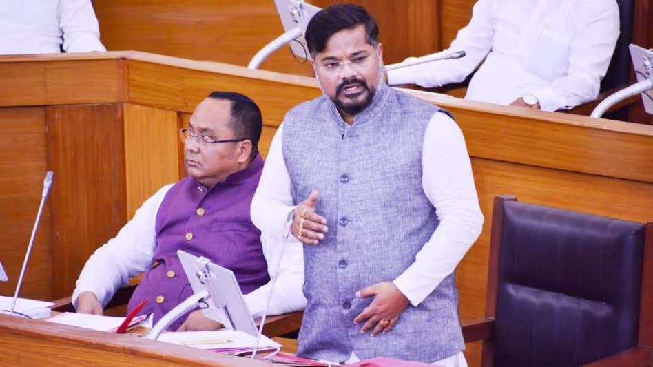 Tourism Minister: 2025-26 में त्रिपुरा में पर्यटकों की संख्या 3.15 प्रतिशत बढ़ी Tourism Minister: 2025-26 में त्रिपुरा में पर्यटकों की संख्या 3.15 प्रतिशत बढ़ी