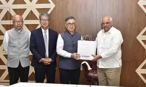 गुजरात में निवेश को लेकर सुजुकी मोटर्स के साथ CM की अहम बैठक गुजरात में निवेश को लेकर सुजुकी मोटर्स के साथ CM की अहम बैठक