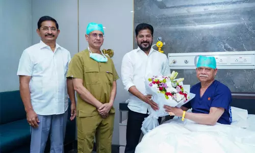 तेलंगाना CM रेवंत रेड्डी ने राज्यपाल शुक्ला से की मुलाकात तेलंगाना CM रेवंत रेड्डी ने राज्यपाल शुक्ला से की मुलाकात