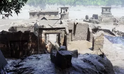 नेपाल बाढ़ में कैलाश यात्रा पर गए तमिलनाडु के 49 श्रद्धालु लापता नेपाल बाढ़ में कैलाश यात्रा पर गए तमिलनाडु के 49 श्रद्धालु लापता