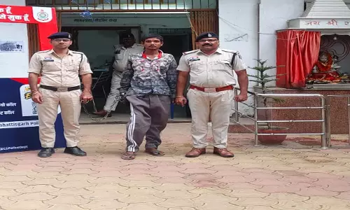 खुर्सीपार में गांजा बेचते युवक को पुलिस ने पकड़ा, 1.01 लाख का माल जब्त