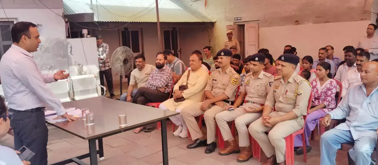 Hamirpur: मानसिक रूप से अस्वस्थ एवं दिव्यांगों को कानूनी मदद के लिए नहीं करना होगा खर्च Hamirpur: मानसिक रूप से अस्वस्थ एवं दिव्यांगों को कानूनी मदद के लिए नहीं करना होगा खर्च