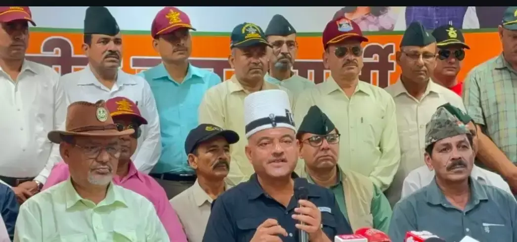Dehradun: सेवामुक्त अग्निवीरों के लिए ‘अग्निवीर रोजगार सेल’ का गठन, कोठियाल ने सराहा Dehradun: सेवामुक्त अग्निवीरों के लिए ‘अग्निवीर रोजगार सेल’ का गठन, कोठियाल ने सराहा