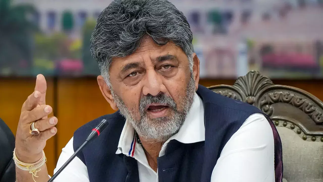 शिवकुमार का बयान: नागेंद्र बेगुनाह, लीडरशिप पर पूरा भरोसा शिवकुमार का बयान: नागेंद्र बेगुनाह, लीडरशिप पर पूरा भरोसा