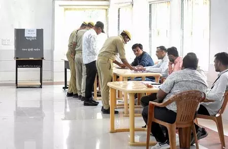 राजस्थान नगर निकाय चुनाव: 309 शहरी स्थानीय निकायों के 10,245 वार्डों के लिए नामांकन शुरू राजस्थान नगर निकाय चुनाव: 309 शहरी स्थानीय निकायों के 10,245 वार्डों के लिए नामांकन शुरू