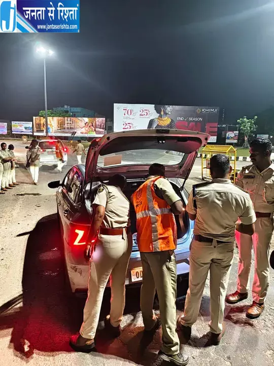 नशे में वाहन चलाते 90 लोग पकड़े गए नशे में वाहन चलाते 90 लोग पकड़े गए