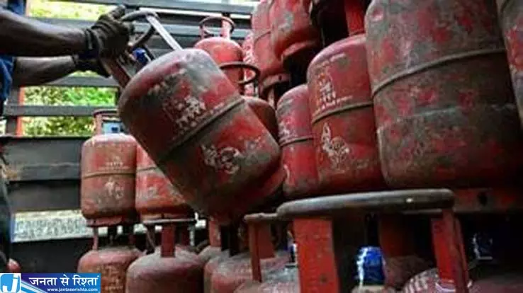 गैस कनेक्शन को लेकर नया बदलाव LPG ग्राहकों के लिए बड़ी खबर गैस कनेक्शन को लेकर नया बदलाव LPG ग्राहकों के लिए बड़ी खबर