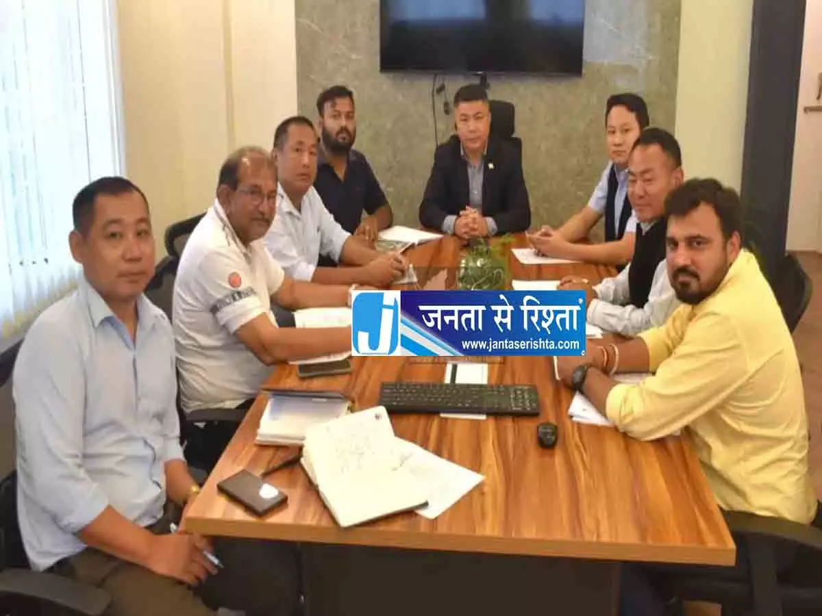 कोहिमा DC ने लिया NH 29 का जायजा, अक्टूबर की डेडलाइन तय कोहिमा DC ने लिया NH 29 का जायजा, अक्टूबर की डेडलाइन तय