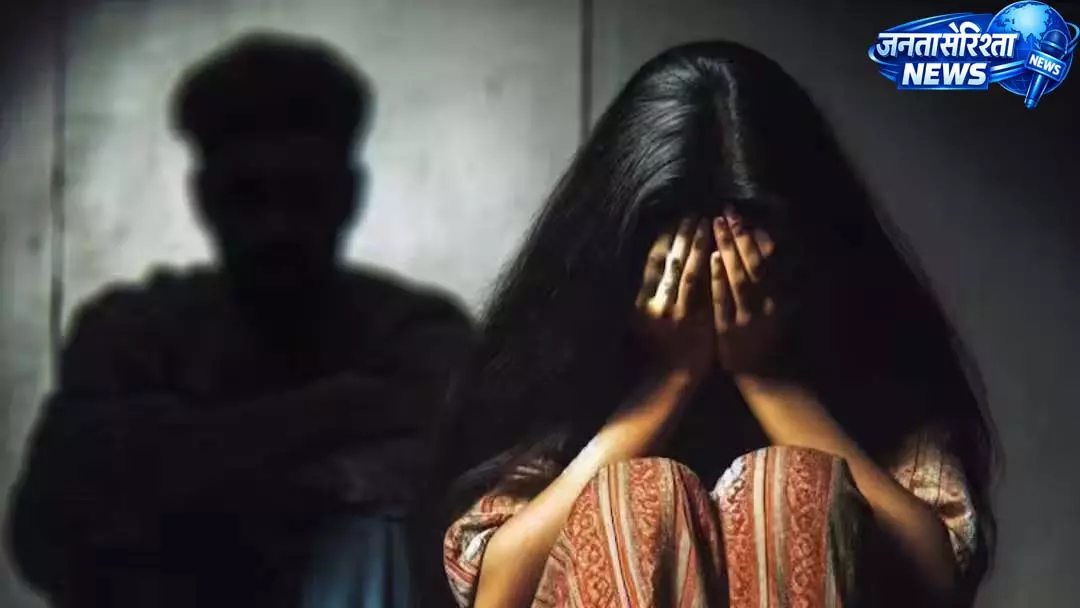 नौकरी दिलाने का झांसा देकर महिला से किया गैंगरेप, दो आरोपी गिरफ्तार नौकरी दिलाने का झांसा देकर महिला से किया गैंगरेप, दो आरोपी गिरफ्तार