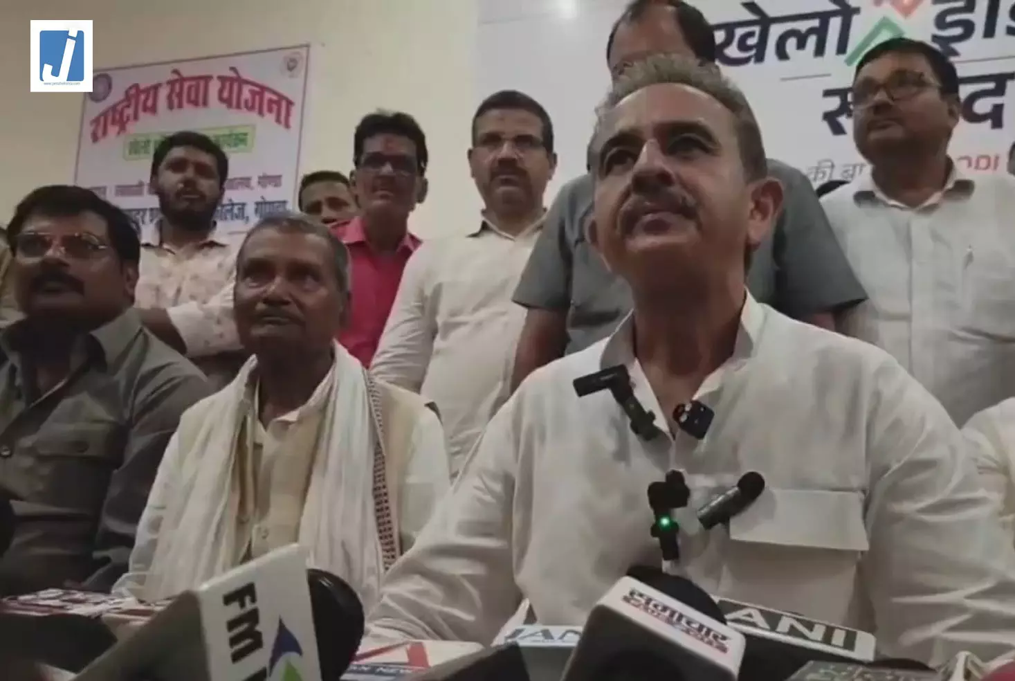 नेपाल आपदा पर कीर्ति वर्धन सिंह बोले मित्र देश की हर संभव मदद करेगा भारत नेपाल आपदा पर कीर्ति वर्धन सिंह बोले मित्र देश की हर संभव मदद करेगा भारत