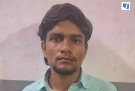 गुजरात: 1.17 करोड़ रुपए कीमत की 234 ग्राम कोकीन जब्त, युवक गिरफ्तार गुजरात: 1.17 करोड़ रुपए कीमत की 234 ग्राम कोकीन जब्त, युवक गिरफ्तार