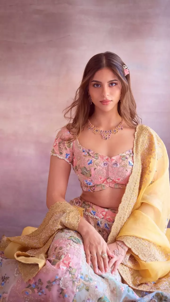 ट्रेडिशनल लुक में छाईं एक्ट्रेस की खूबसूरती ट्रेडिशनल लुक में छाईं एक्ट्रेस की खूबसूरती