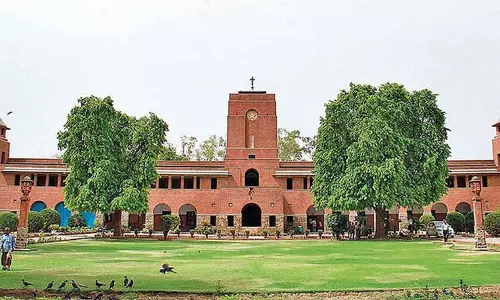 DU में 4 साल ग्रेजुएट्स को PhD मौका