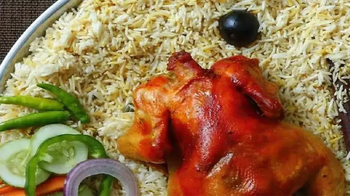 अतिरिक्त चावल की मांग पड़ी भारी, रेस्टोरेंट स्टाफ ने छात्रों को पीटा