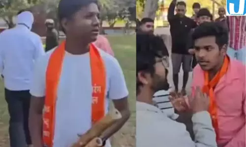मलाला की किताब पर विवाद पार्क में हंगामा पुलिस पहुंची मौके पर मलाला की किताब पर विवाद पार्क में हंगामा पुलिस पहुंची मौके पर