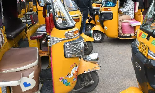Telangana : पेट्रोल-डीजल ऑटो को EV में बदलने पर ₹1.5 लाख की मदद Telangana : पेट्रोल-डीजल ऑटो को EV में बदलने पर ₹1.5 लाख की मदद