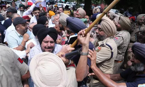 DA मुद्दे पर Punjab कर्मचारियों का आंदोलन तेज DA मुद्दे पर Punjab कर्मचारियों का आंदोलन तेज