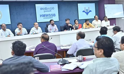 अशोक रेड्डी ने HMWSSB को लंबे समय से बकाया राशि वसूलने का आदेश दिया