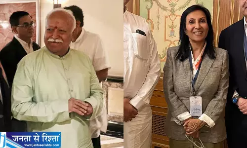 न्यूयॉर्क में RSS प्रमुख मोहन भागवत से मुलाकात न्यूयॉर्क में RSS प्रमुख मोहन भागवत से मुलाकात