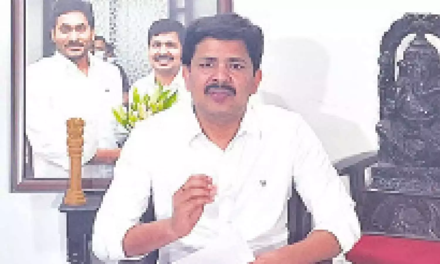 सैटेलाइट फ़ोन और GPS से मछुआरों की सुरक्षा सुनिश्चित करें सैटेलाइट फ़ोन और GPS से मछुआरों की सुरक्षा सुनिश्चित करें