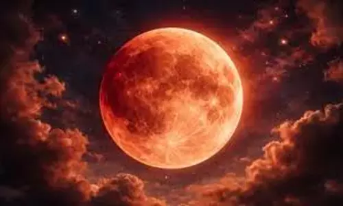 चंद्र ग्रहण 2026 में यात्रा करें या नहीं जानें जरूरी नियम चंद्र ग्रहण 2026 में यात्रा करें या नहीं जानें जरूरी नियम