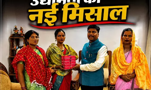 बस्तर की महिलाओं ने तैयार की बिना शक्कर वाली ऑर्गेनिक काजू-कतली
