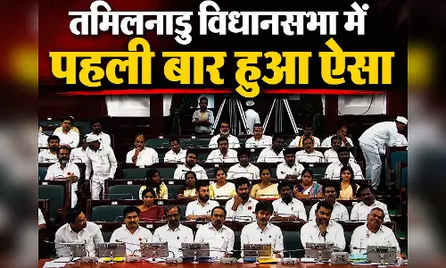 तमिलनाडु विधानसभा में पहली बार हुआ ऐसा, मंत्रियों के बीच बैठे CM विजय