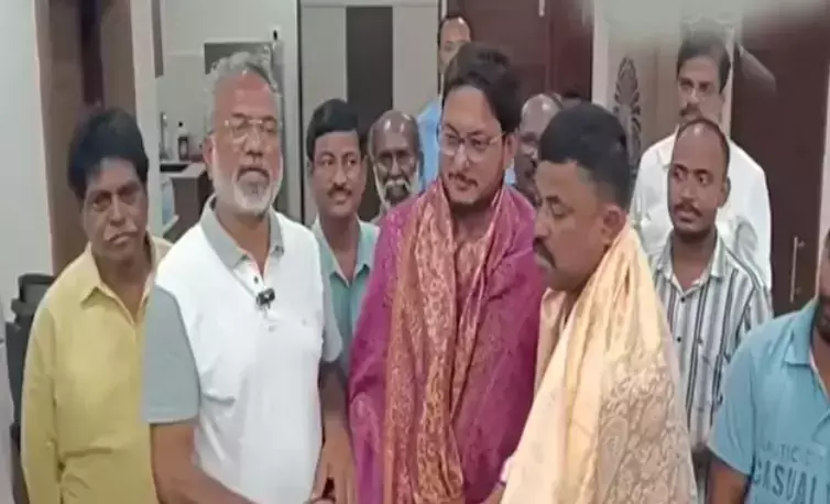 Andhra: 23 दिनों बाद लापता सात मछुआरे सुरक्षित काकीनाडा लौटे