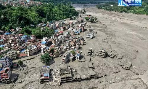 नेपाल बाढ़ के बाद ओडिशा के बरगढ़ के तीन लोग लापता, 2 साल की बच्ची भी शामिल नेपाल बाढ़ के बाद ओडिशा के बरगढ़ के तीन लोग लापता, 2 साल की बच्ची भी शामिल