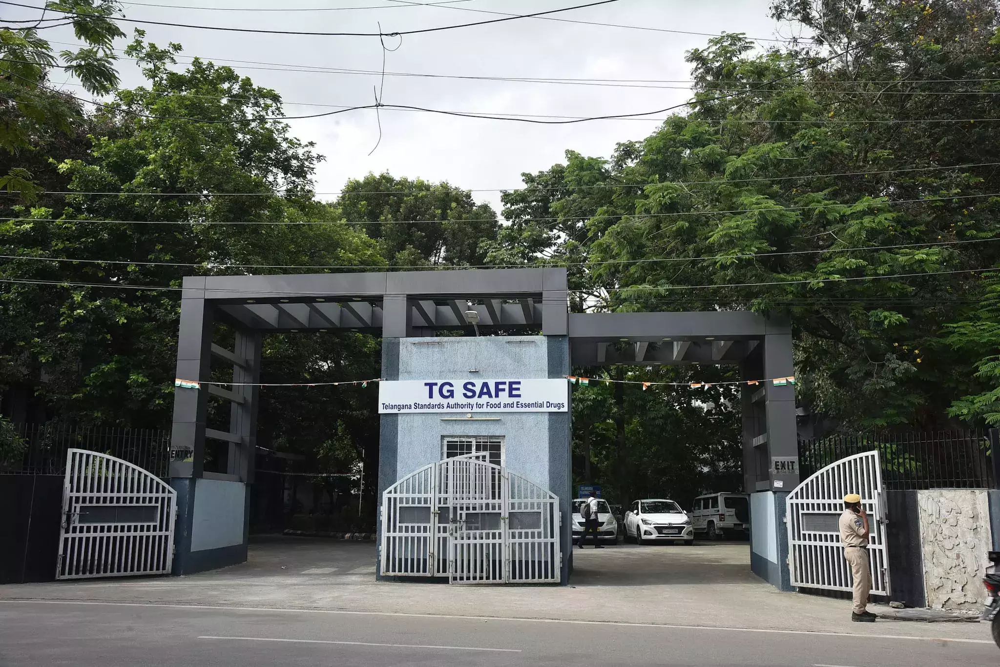 Telangana: स्ट्रीट फ़ूड वेंडर्स पर नज़र रखी जाएगी Telangana: स्ट्रीट फ़ूड वेंडर्स पर नज़र रखी जाएगी