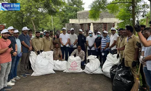 एलोरा में चला बड़ा सफाई अभियान एलोरा में चला बड़ा सफाई अभियान