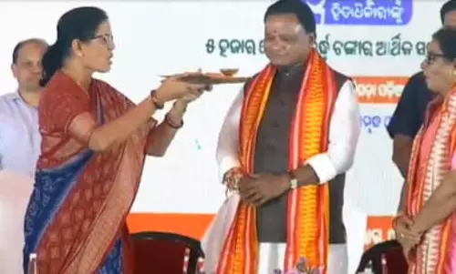 स्पीकर डिप्टी CM ने बांधी राखी