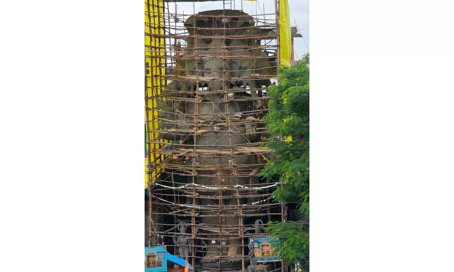 Telangana: हैदराबाद में मिट्टी से बनी गणेश जी की 4 लाख मुफ़्त मूर्तियाँ बांटी जाएंगी Telangana: हैदराबाद में मिट्टी से बनी गणेश जी की 4 लाख मुफ़्त मूर्तियाँ बांटी जाएंगी