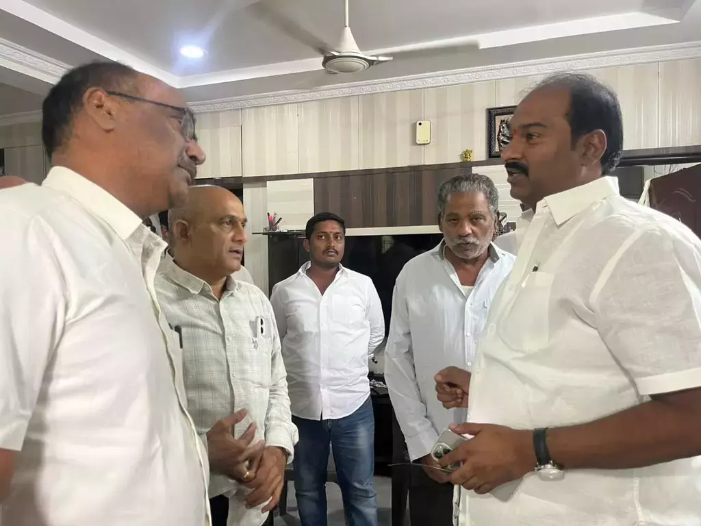 TPCC के प्रवक्ता ने नेपाल में बाढ़ के दौरान लापता सुहासिनी रेड्डी के परिवार को सांत्वना दी