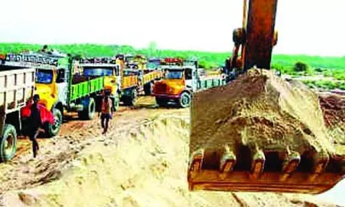 Tamil Nadu: रामनाथपुरम में किसानों ने रेत माफिया के खिलाफ आंदोलन की चेतावनी दी