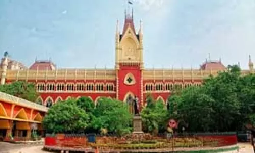 तृणमूल बिलबोर्ड विवाद: कलकत्ता हाईकोर्ट ने अंतरिम आदेश देने से किया इनकार