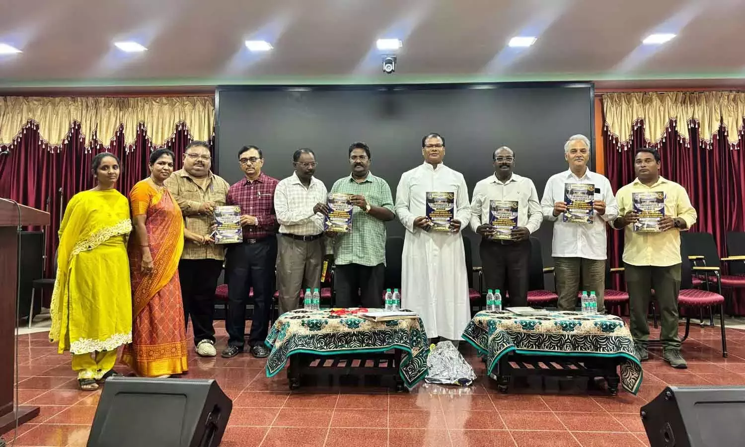 Andhra: छात्रों से विस्तार से रिसर्च करने को कहा गया