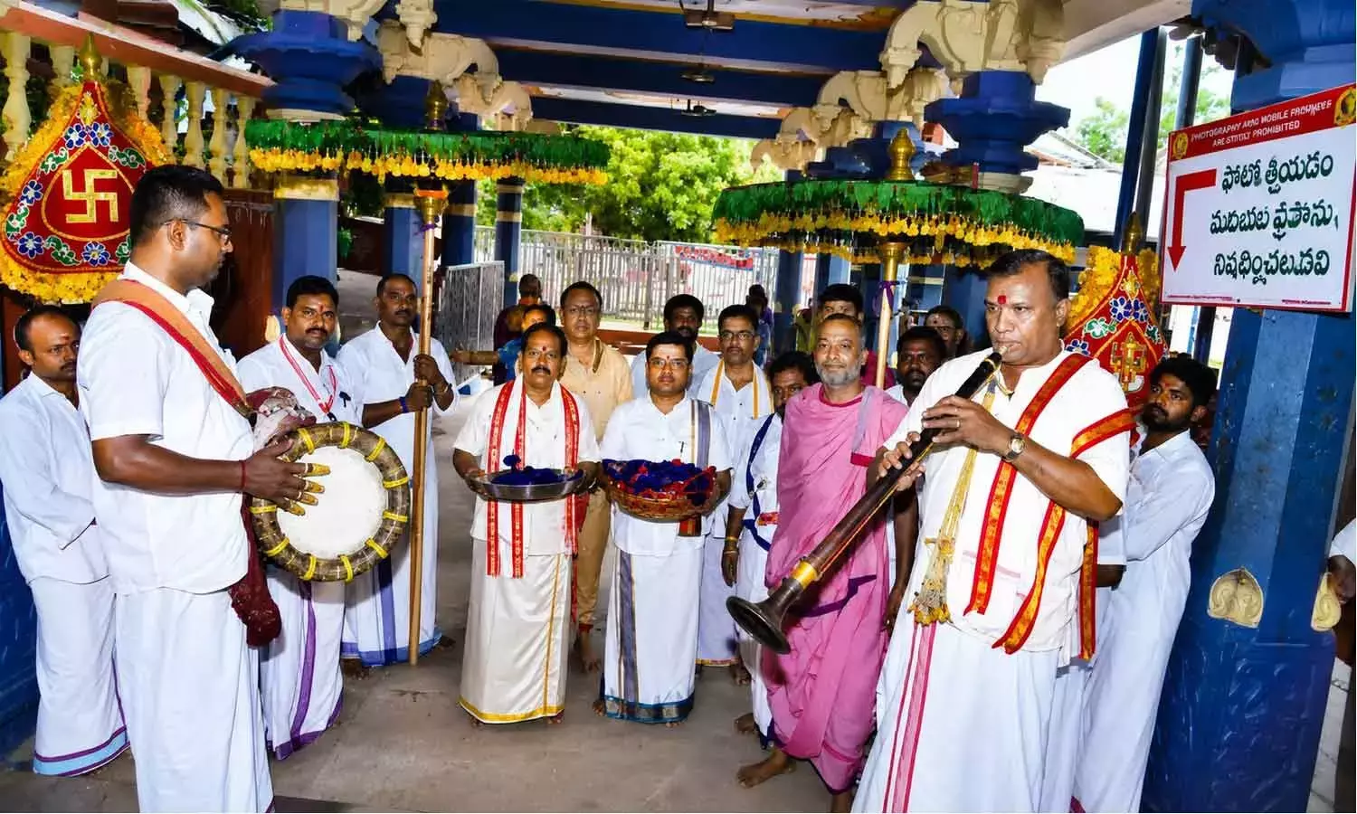 Andhra: दुर्गा मंदिर में पवित्रोत्सवम शुरू Andhra: दुर्गा मंदिर में पवित्रोत्सवम शुरू