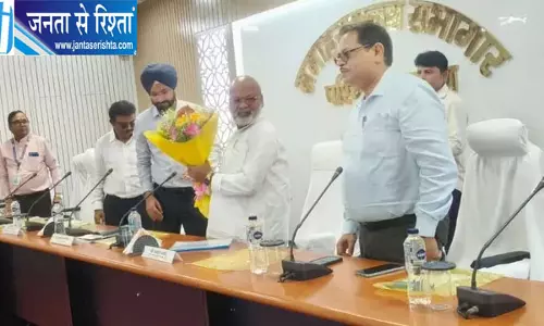 नेपाल में GLOF की आशंका के बीच गंडक नदी पर प्रशासन अलर्ट नेपाल में GLOF की आशंका के बीच गंडक नदी पर प्रशासन अलर्ट