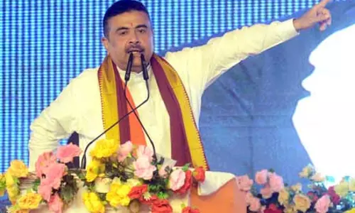 रक्षाबंधन के मौके पर मुख्यमंत्री सुवेंदु ने जादवपुर यूनिवर्सिटी में वामपंथी छात्र समूहों पर किया तीखा हमला रक्षाबंधन के मौके पर मुख्यमंत्री सुवेंदु ने जादवपुर यूनिवर्सिटी में वामपंथी छात्र समूहों पर किया तीखा हमला